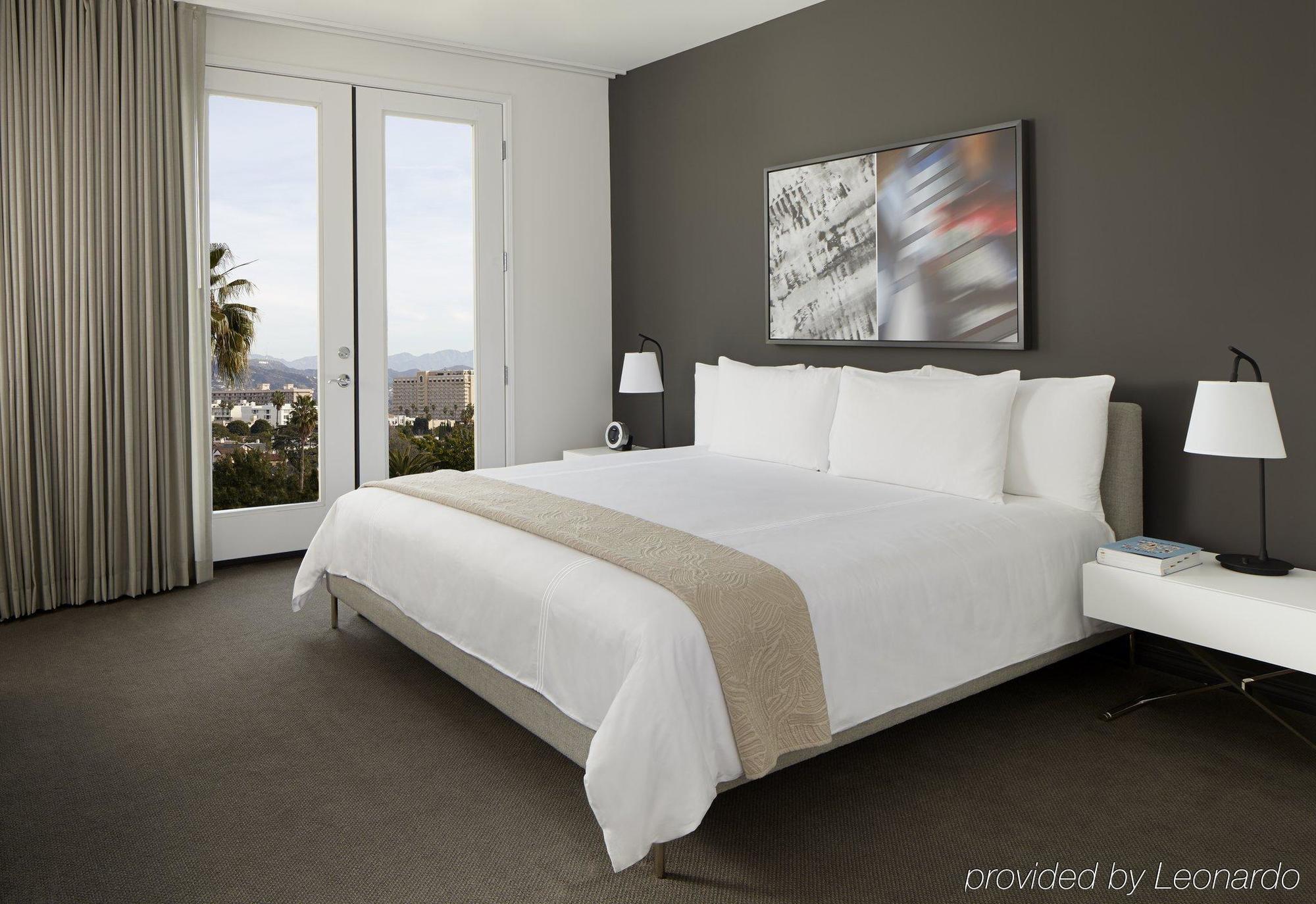 Aka Beverly Hills Apartahotel 4*
