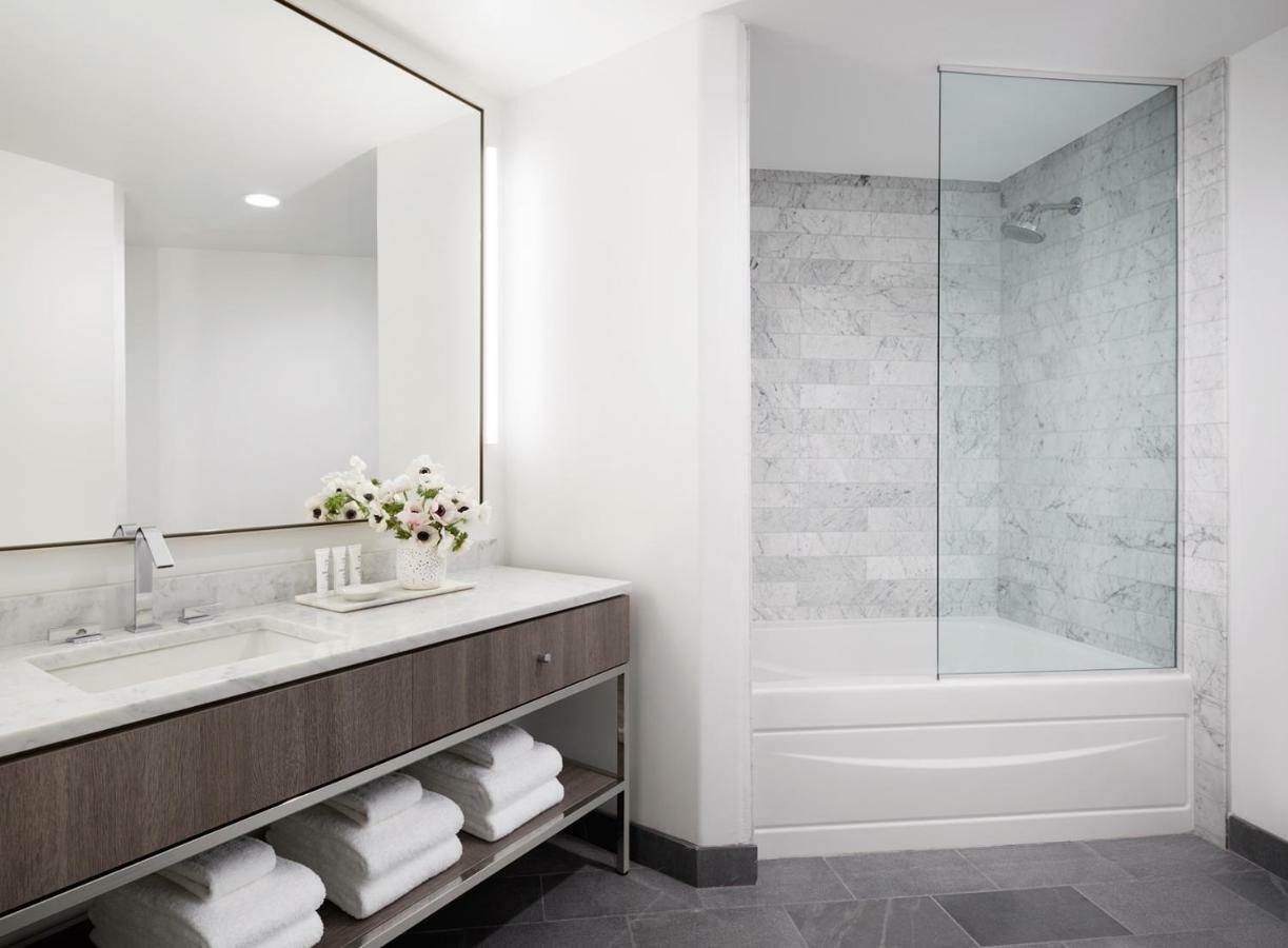 Apartahotel Aka Beverly Hills 4*
